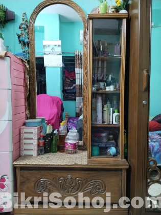 dressing table